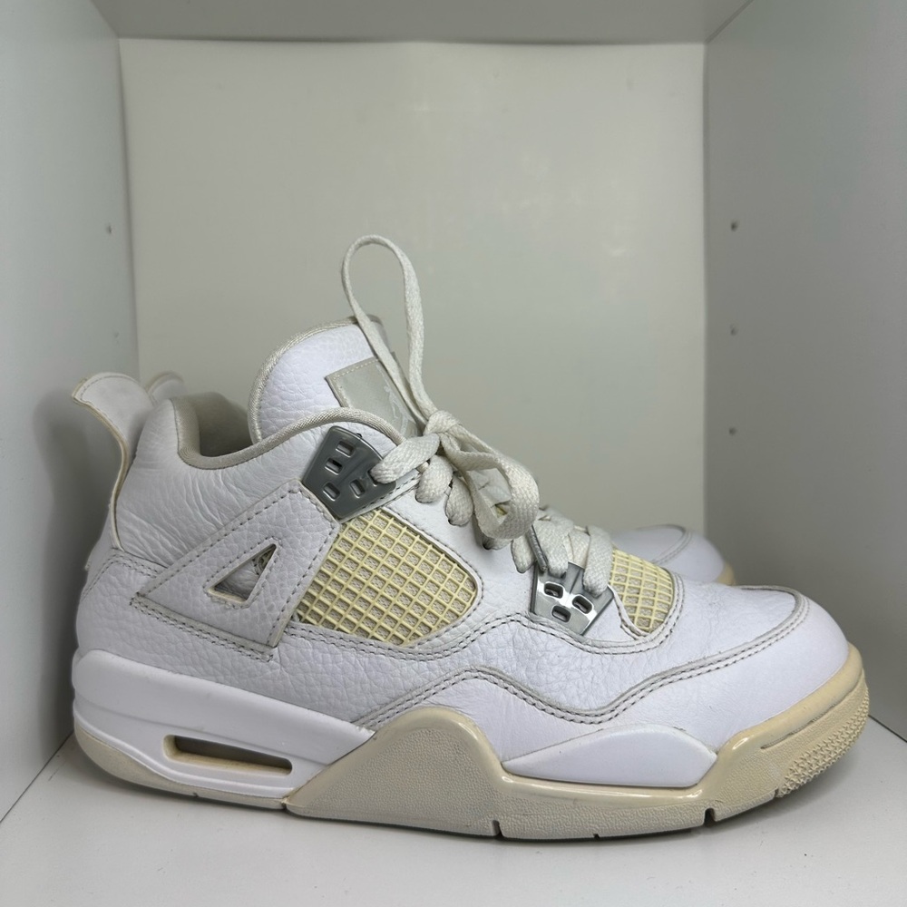5.5Y/7W Air Jordan 4 Pure Money